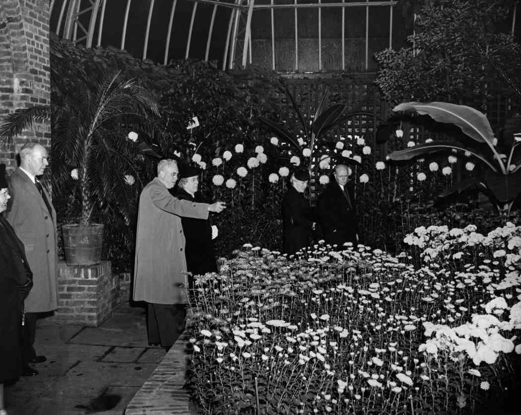 Fall Flower Show 1943