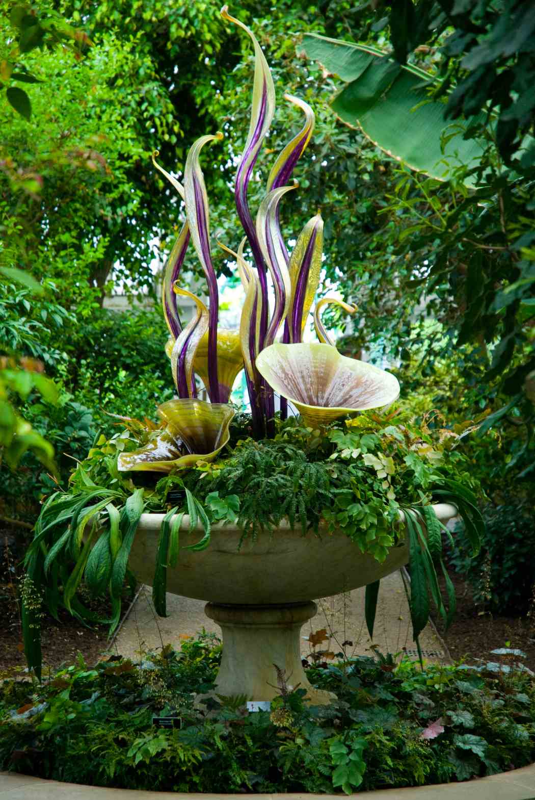 Chihuly at Phipps: Gardens and Glass