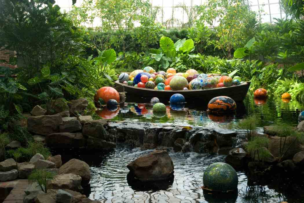 Chihuly at Phipps: Gardens and Glass