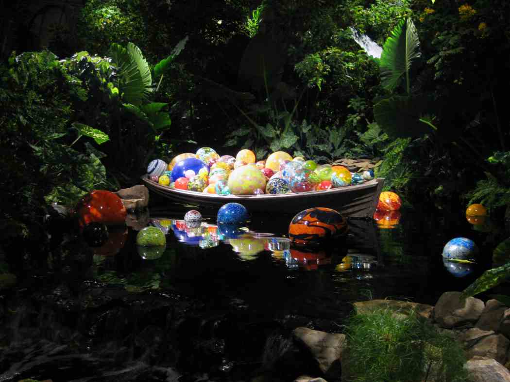 Chihuly at Phipps: Gardens and Glass Chihuly at Phipps: Gardens and Glass
