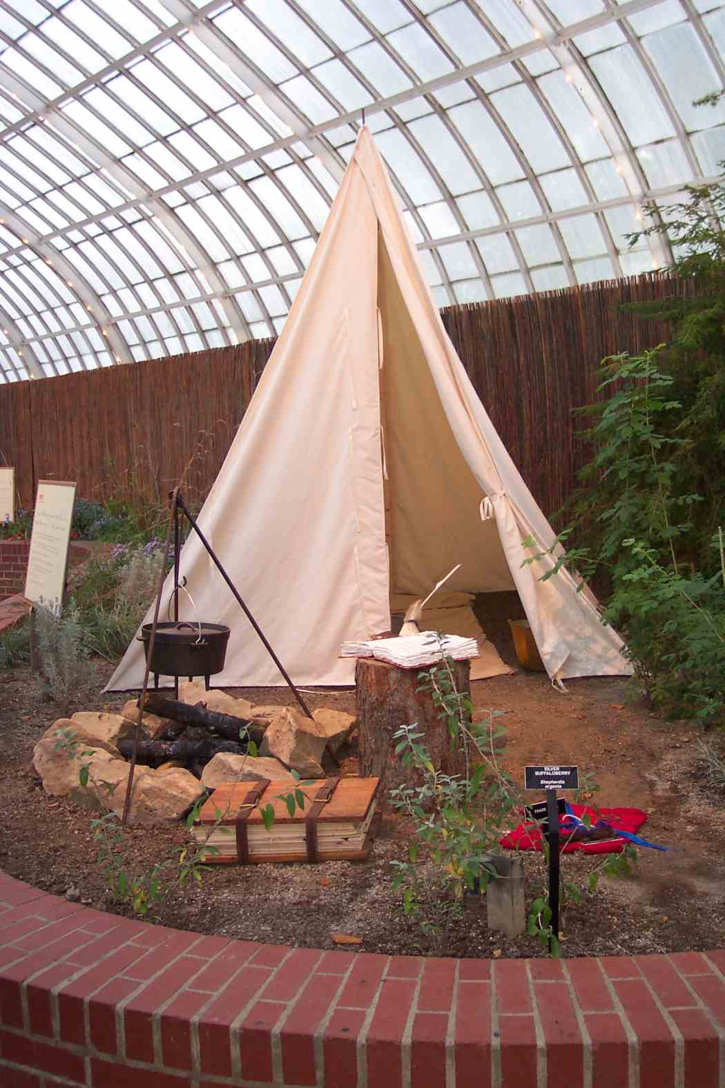 Summer Flower Show 2003: The Adventures of Lewis and Clark