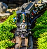 Garden Railroad: Memories in Motion Garden Railroad: Memories in Motion