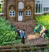 Garden Railroad: Memories in Motion Garden Railroad: Memories in Motion