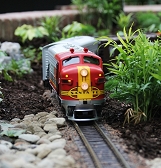 Garden Railroad: Memories in Motion Garden Railroad: Memories in Motion
