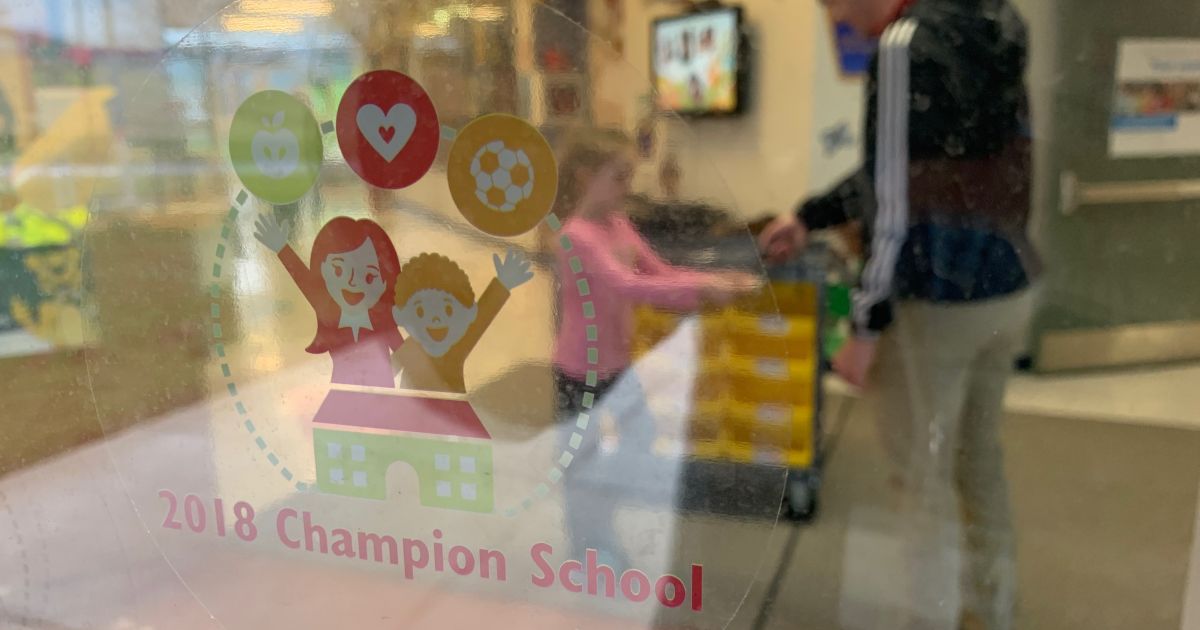 Curtisville Primary A Walking Club for the Technological Age? Phipps