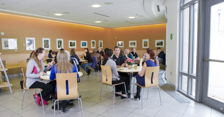 Food in the News: Finding Healthy Food Options at Restaurants Food in the News: Finding Healthy Food Options at Restaurants