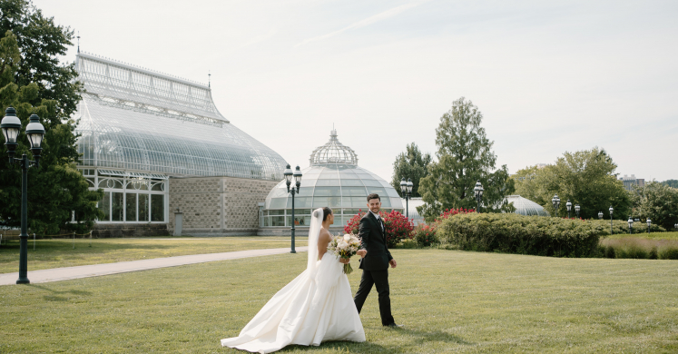 Weddings Under Glass: Sydney and Kyle