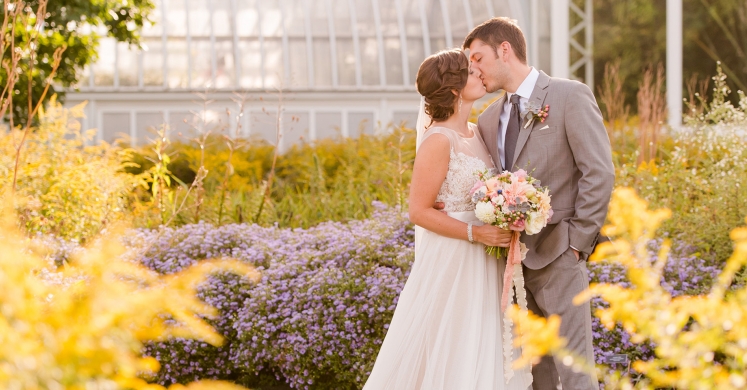 Weddings Under Glass: Kate and Ryan Weddings Under Glass: Kate and Ryan