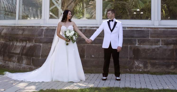 Weddings Under Glass: Samantha and Tim