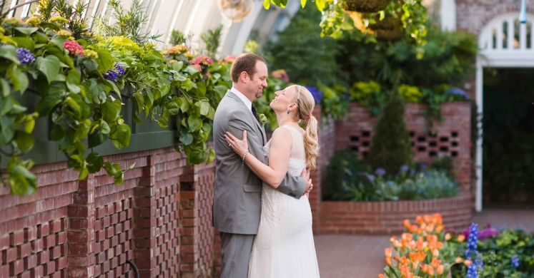 Weddings Under Glass: Jaime and Jon